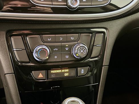 Used 2021 Buick Encore Preferred w/ Safety Package image 24