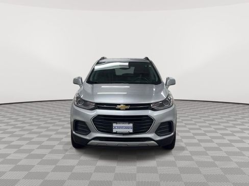 Used 2018 Chevrolet Trax LT w/ LT Convenience Package image 3
