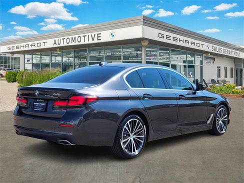 Used 2022 BMW 540i xDrive w/ Premium Package image 7