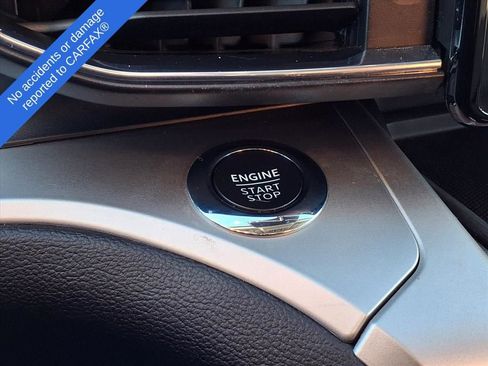 Used 2022 Ford Explorer XLT w/ Equipment Group 202A image 27