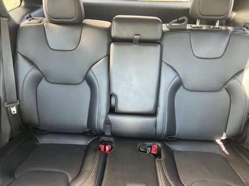 Used 2023 Jeep Cherokee Altitude Lux image 20