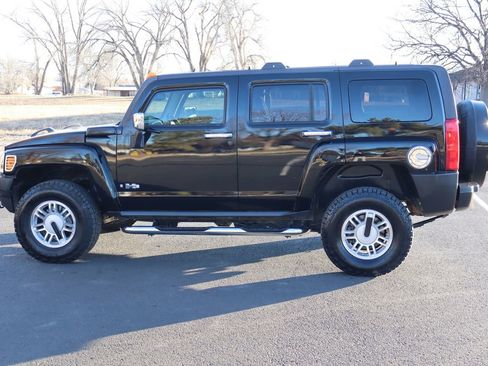Used 2006 HUMMER H3 w/ Chrome Appearance Package image 9