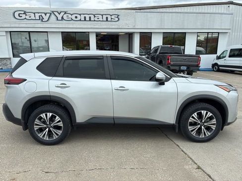 Used 2022 Nissan Rogue SV AWD/4WD image 8