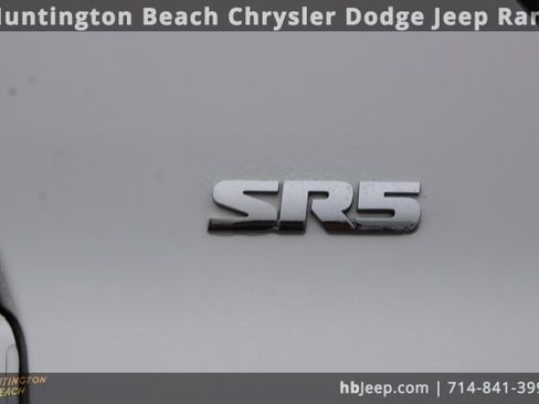 Used 2018 Toyota 4Runner SR5 image 7