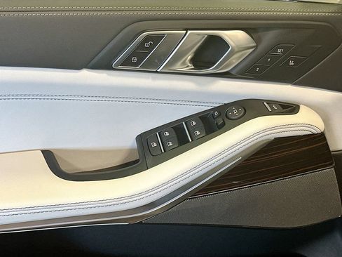 New 2026 BMW X5 xDrive40i w/ M Sport Package AWD/4WD image 18