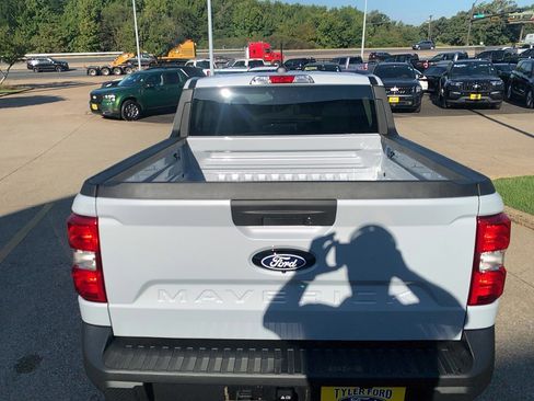 Used 2025 Ford Maverick XLT w/ Equipment Group 302A image 6