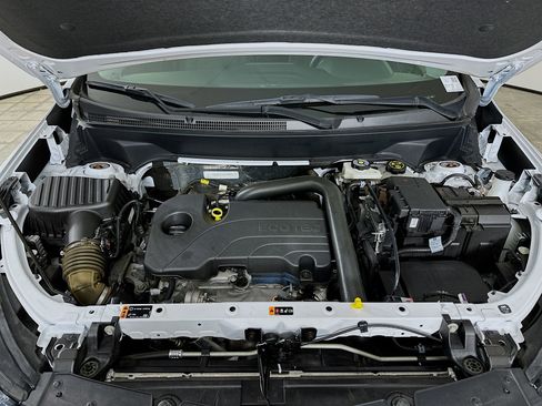 Used 2023 Chevrolet Equinox LT image 32