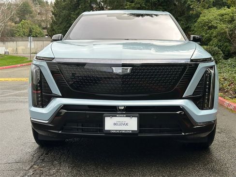 New 2026 Cadillac Vistiq Sport image 8