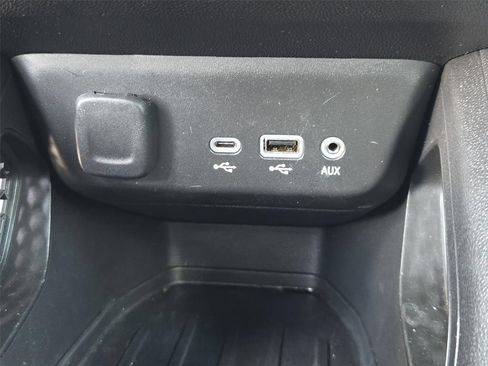 Certified 2021 Chevrolet TrailBlazer LT w/ Premium Seating Package FWD image 34