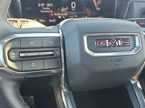 Used 2025 GMC Terrain Elevation image 19