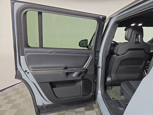 Used 2024 Rivian R1S Adventure AWD/4WD image 17
