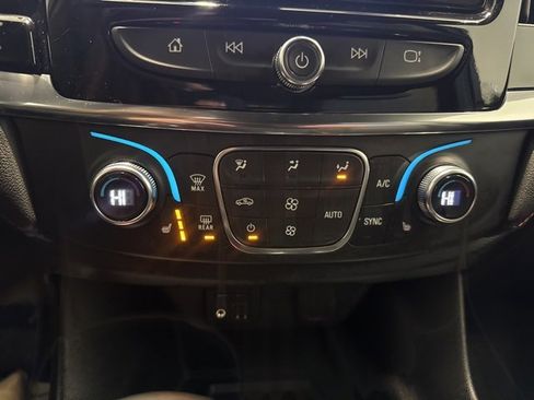 Certified 2023 Chevrolet Traverse RS w/ LPO, Floor Liner Package image 22