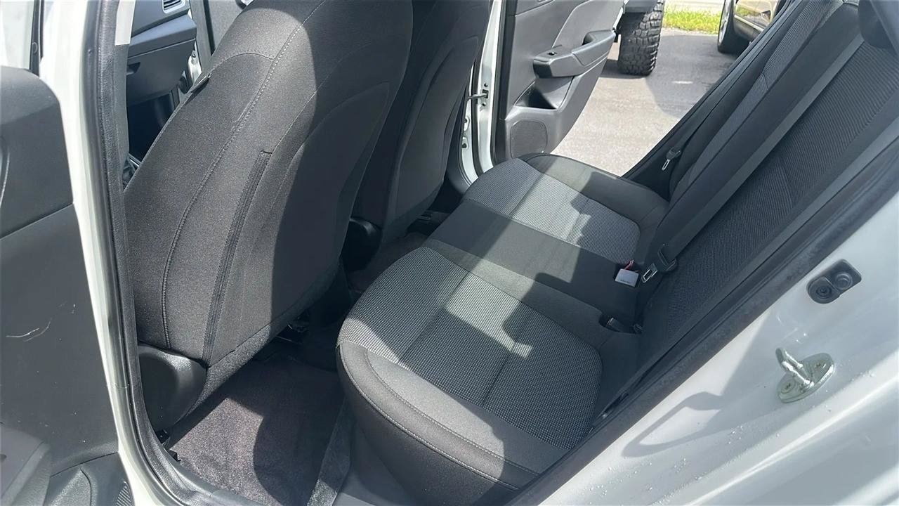 Used 2020 Hyundai Accent SE FWD image 27