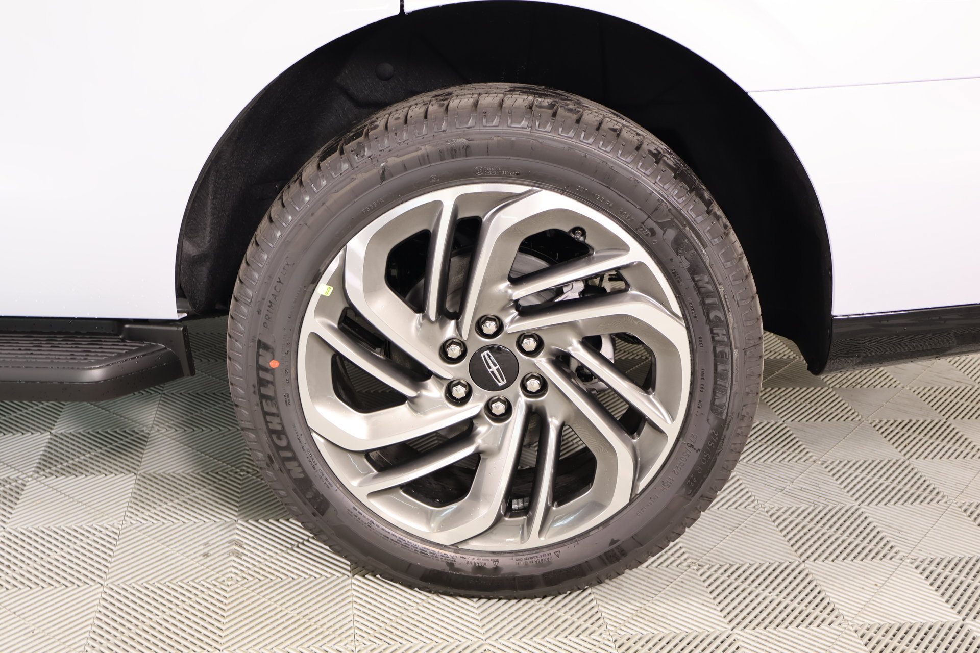 New 2026 Lincoln Navigator Premiere AWD/4WD image 19
