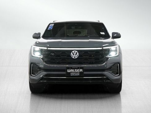 Used 2024 Volkswagen Atlas Cross Sport SEL R-Line AWD/4WD image 7