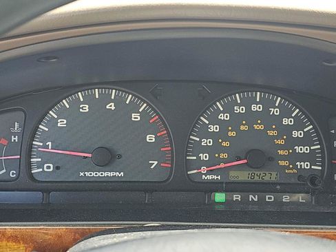 Used 2000 Toyota 4Runner SR5 w/ Upgrade Value Pkg 2 RWD image 15