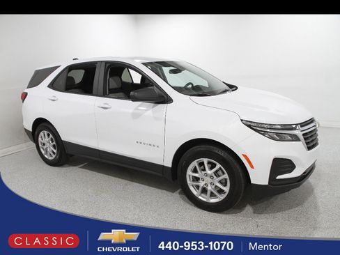 Used 2024 Chevrolet Equinox LS w/ LS Convenience Package image 1