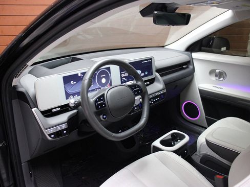 Used 2024 Hyundai Ioniq 5 Limited image 19