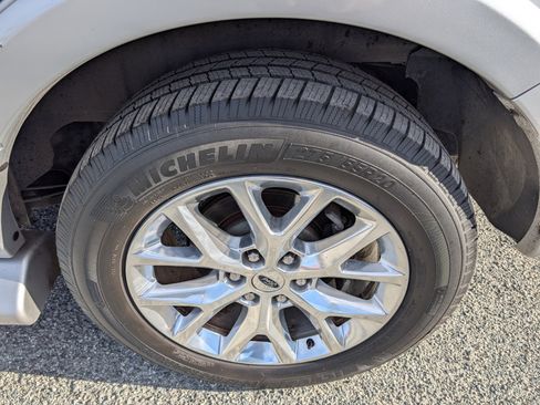 Used 2017 Ford Expedition Limited image 10