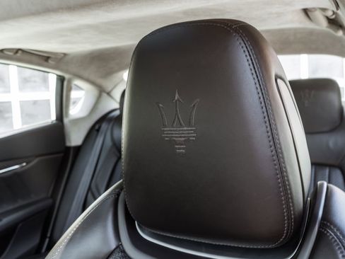 Used 2020 Maserati Quattroporte S GranLusso Q4 AWD/4WD image 7