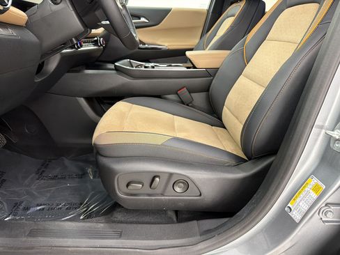Used 2026 Chevrolet Equinox ACTIV w/ Convenience Package III FWD image 5