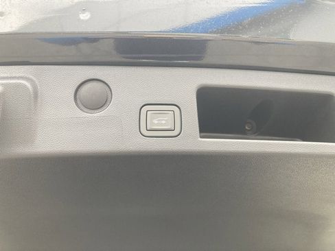 New 2026 Chevrolet Equinox LT w/ Convenience Package II image 25