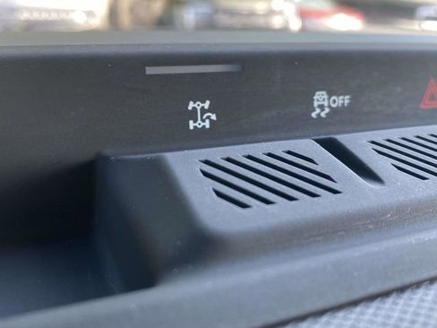 Used 2025 Ford Bronco Big Bend image 32