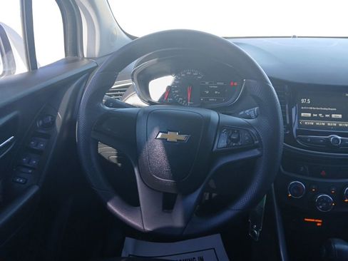 Used 2017 Chevrolet Trax LS image 14