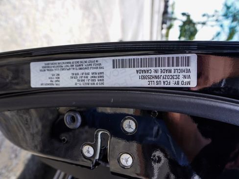 Used 2022 Dodge Challenger R/T Scat Pack RWD image 38