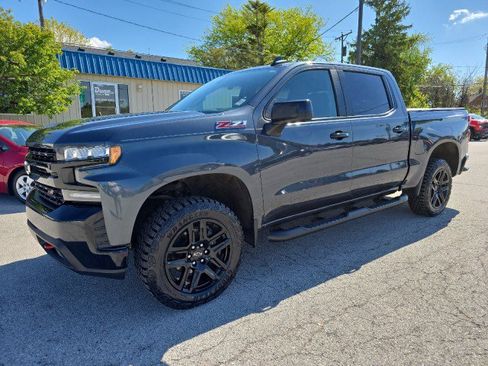 Used 2021 Chevrolet Silverado 1500 LT Trail Boss w/ Convenience Package II AWD/4WD image 2