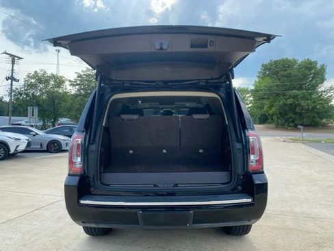 Used 2017 GMC Yukon Denali w/ Open Road Package AWD/4WD image 10