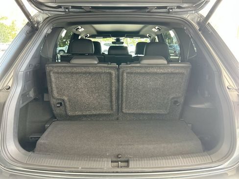 Certified 2024 Volkswagen Tiguan SE R-Line FWD image 37