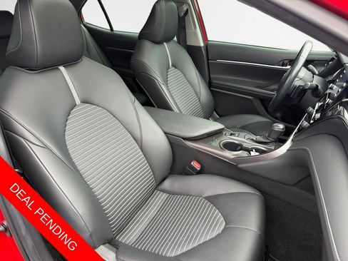 Used 2021 Toyota Camry SE w/ Cold Weather Package image 26
