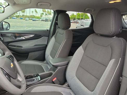 Used 2025 Chevrolet TrailBlazer LT image 23
