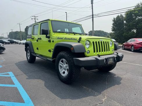 Used 2016 Jeep Wrangler Unlimited Sport w/ Max Tow Package AWD/4WD image 4