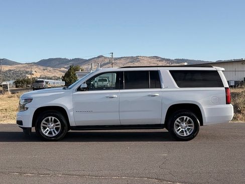 Used 2019 Chevrolet Suburban LT AWD/4WD image 3