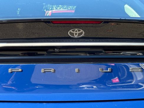 Used 2025 Toyota Prius Plug-In Hybrid image 13