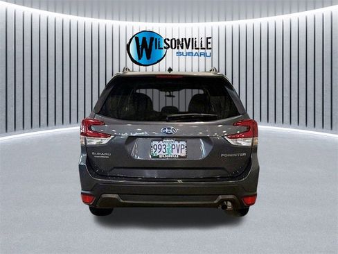 Used 2024 Subaru Forester Premium image 5