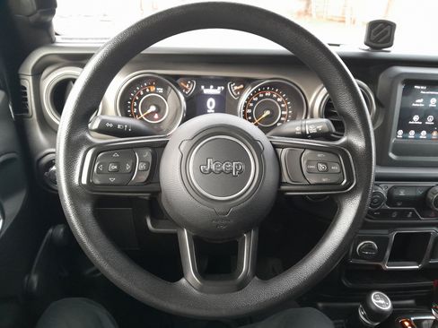 Used 2022 Jeep Gladiator Sport image 14