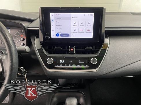 Used 2024 Toyota Corolla LE image 16