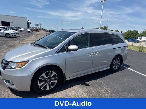 Used 2015 Honda Odyssey Touring image 3