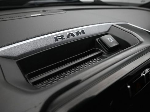 Used 2021 RAM 2500 Laramie AWD/4WD image 18