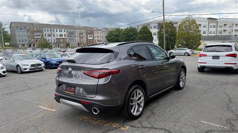 Used 2018 Alfa Romeo Stelvio Ti Sport AWD/4WD image 13