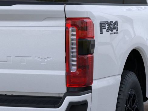 New 2026 Ford F250 Lariat w/ Black Appearance Package AWD/4WD image 21