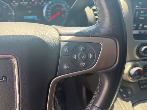 Used 2019 GMC Yukon XL Denali image 22