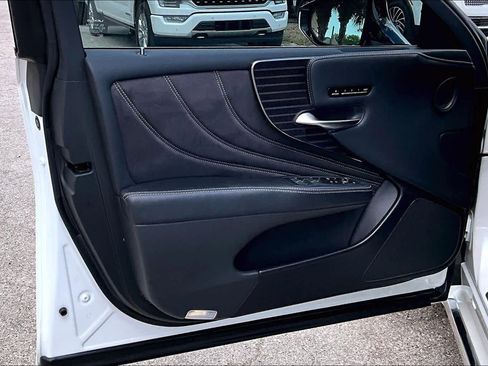 Used 2020 Lexus LS 500 w/ Accessory Package (Z2) RWD image 26