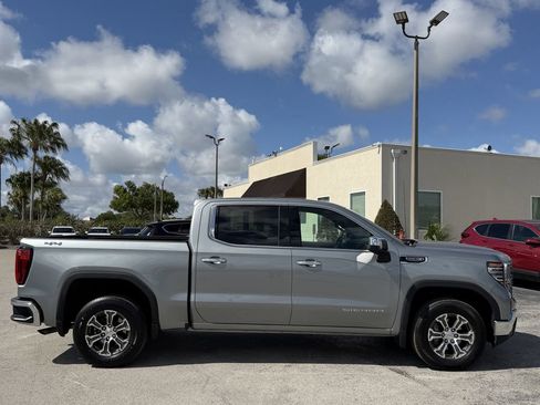 Certified 2025 GMC Sierra 1500 SLT AWD/4WD image 4