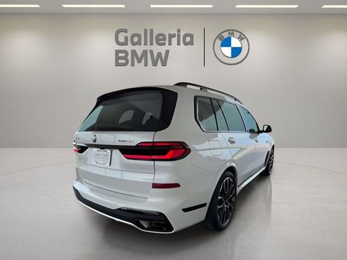 Used 2026 BMW X7 xDrive40i w/ M Sport Package image 7