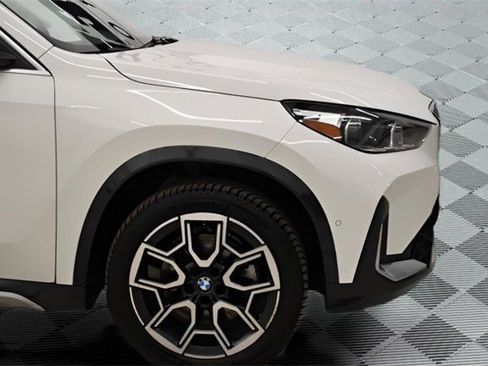 Used 2023 BMW X1 xDrive28i w/ Premium Package image 13