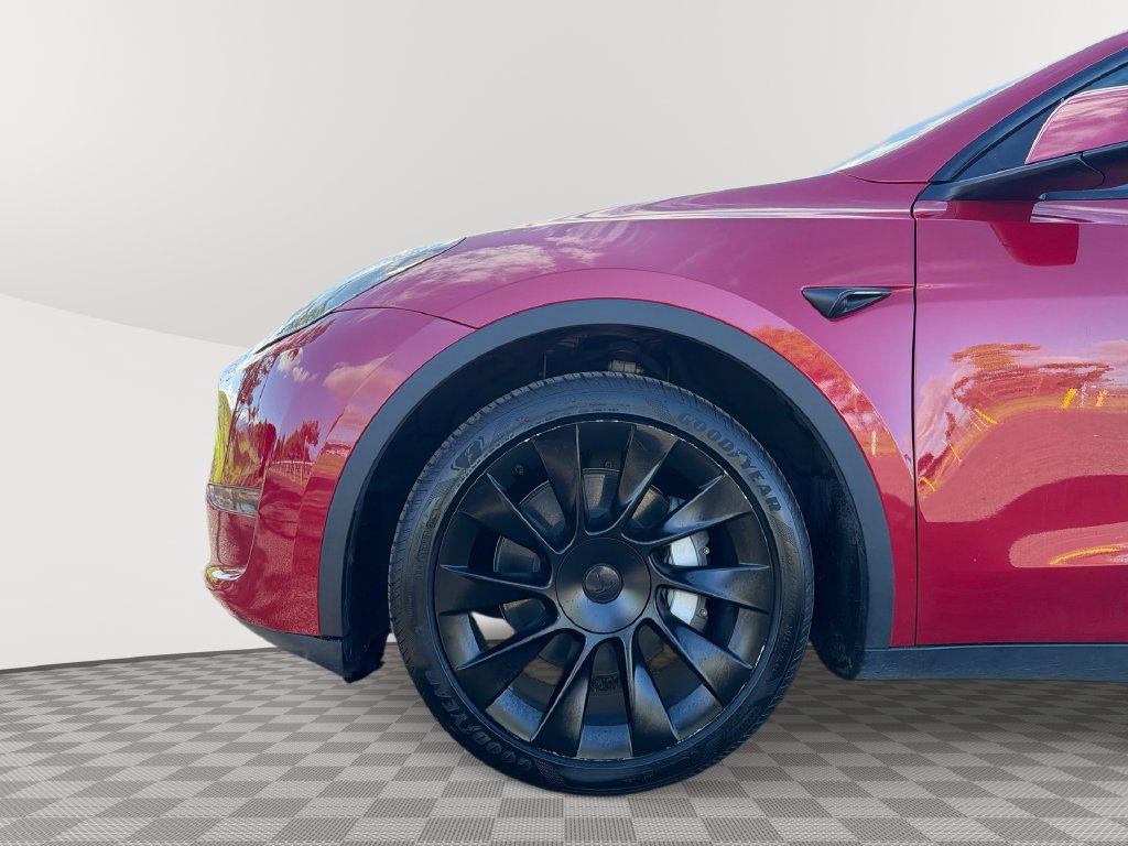 Used 2023 Tesla Model Y AWD image 19